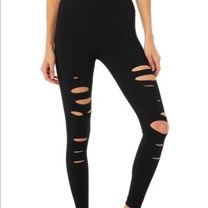 Alo high-waist Ripped Warrior legging (black)